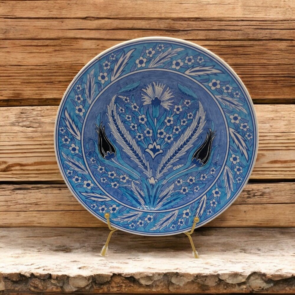 Vintage Hand Painted Turkish Küthaya Pottery Plate Blue White 9"